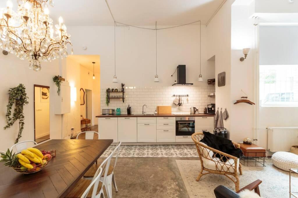 Unique Bohemian Loft Appartamento
